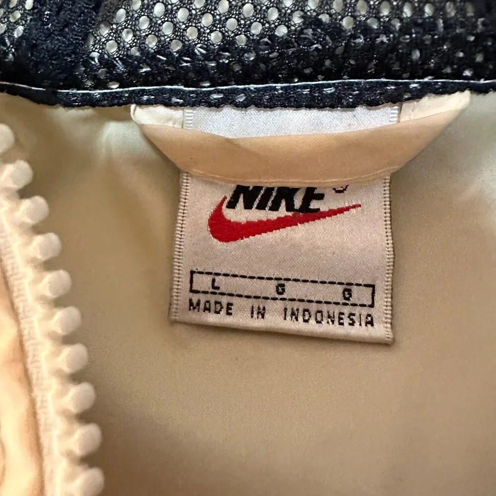 Vintage Nike Center Swoosh White Back Windbreaker Rare Size L Large - Picture 4 of 7